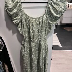 Jessica Simpson white and green dress, size medium